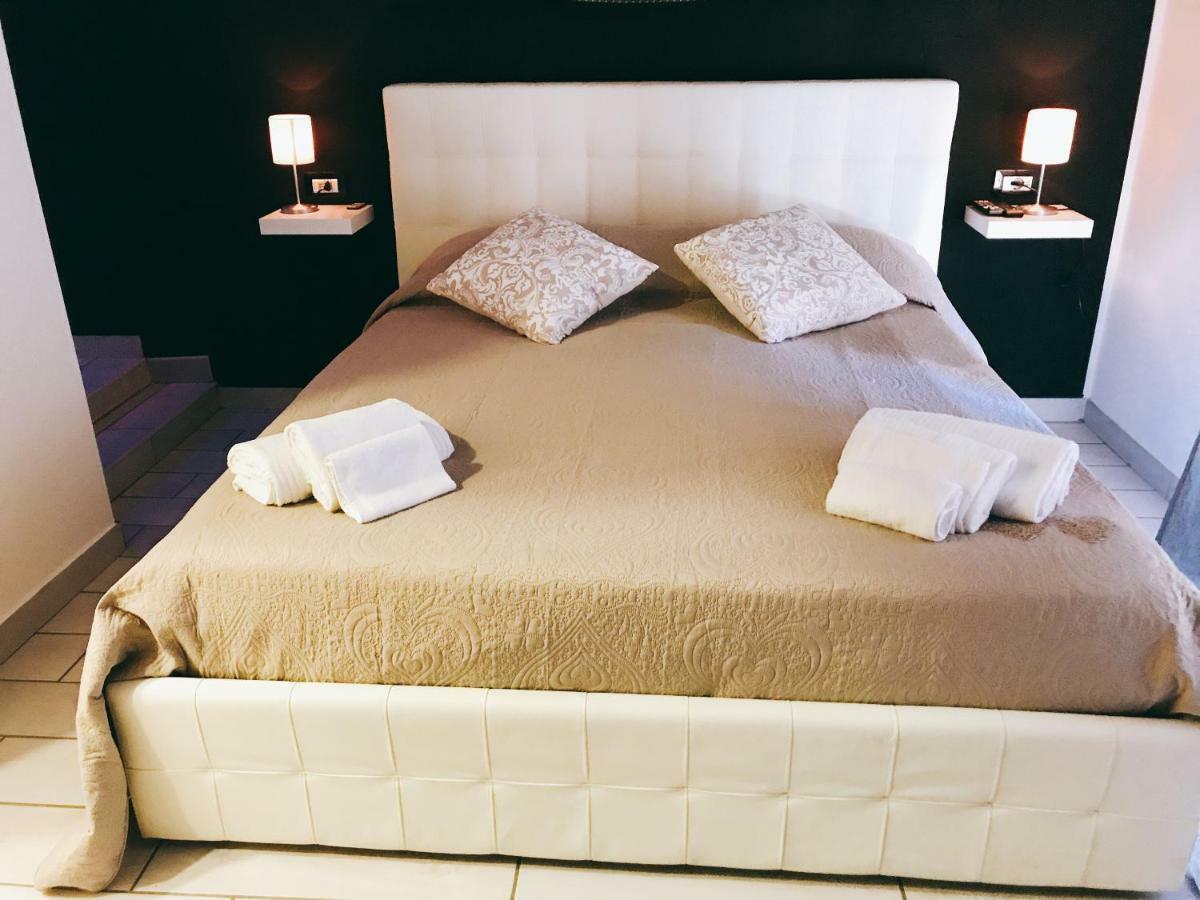 ナポリ Fc Relais Bed & Breakfast エクステリア 写真